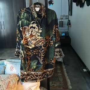 Mrs. Bought directly from the Camila store in Australia. I'm the only owner.